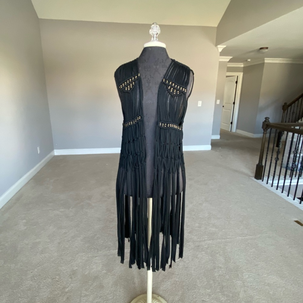 Knitted Fringed Gillette Top